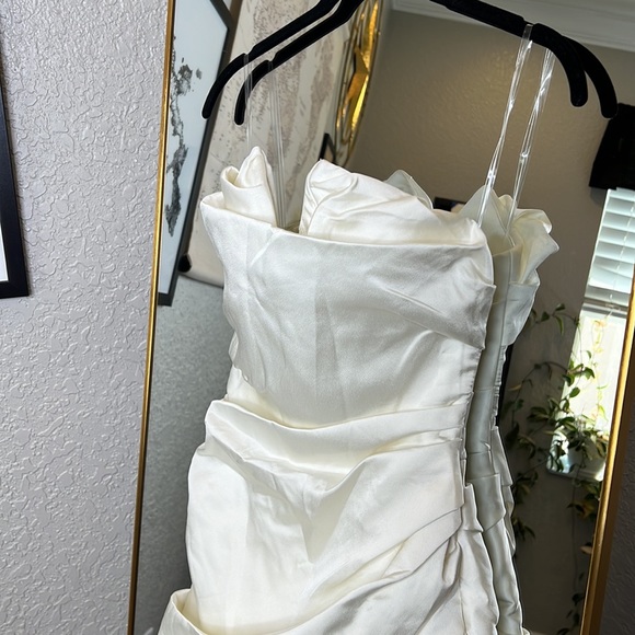 HOUSE OF CB 'Emanuela' Ivory Draped Ruched Mini Dress NWOT - Picture 8 of 9